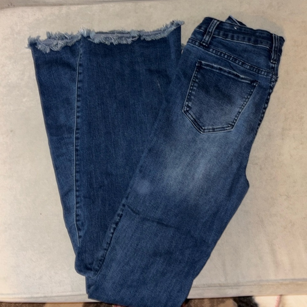 Super cute flare pants!